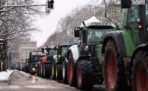 Foto: EPA - EFE / Poljoprivrednici blokirali Berlin i ceste u Njemačkoj