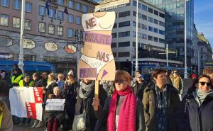 FOTO: 24sata.hr / Kontraprotestanti u Zagrebu