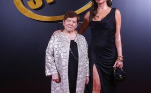 Foto: Story.hr / Severina sa mamom na dodjeli nagrade