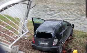 Foto: Dž. K. / Radiosarajevo.ba / Automobil sletio sa mosta Suade i Olge