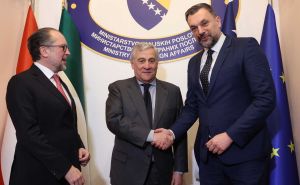 Foto: Dž. K. / Radiosarajevo.ba / Antonio Tajani i Alexander Schallenberg sa Elmedinom Konakovićem