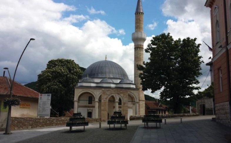 Kizlar-agina džamija