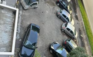 Foto: Facebook / Parkirani automobili