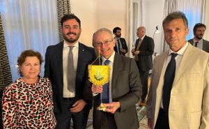 Foto: Ambasada Italije / Ambasador Italija Marco Di Ruzza sa prijateljima iz Italije