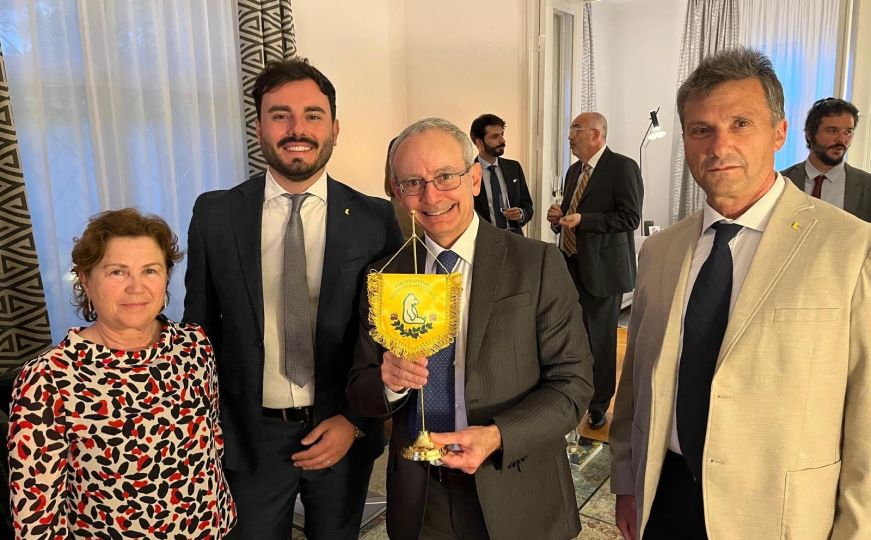 Ambasador Italija Marco Di Ruzza sa prijateljima iz Italije