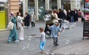 Foto: Dž. K. / Radiosarajevo.ba / Baloni od sapunice i mnogo zabave u Sarajevu