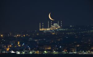 Foto: Anadolija / Polumjesec u Istanbulu