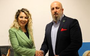 Foto: Vlada KS / Ministrica Mesihović i ministar Kalamujić potpisali sporazum o saradnji sa Collegium artisticumom