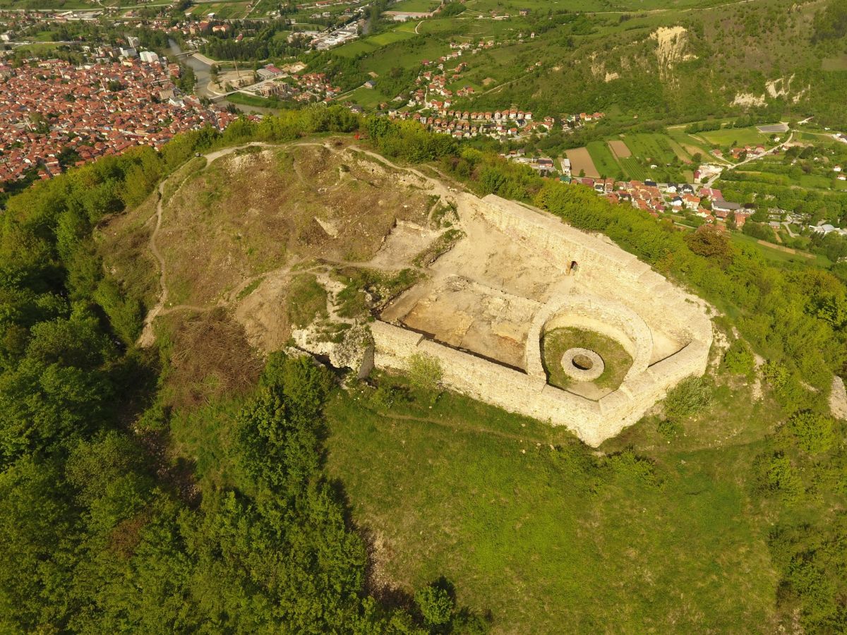 Stari Grad Visoki: Priča o čudesnom dragulju srednjovjekovne Bosne ...