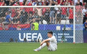 FOTO: AA / Neutješni su bili fudbaleri Slovenije nakon primljenog gola u zadnjim sekundama