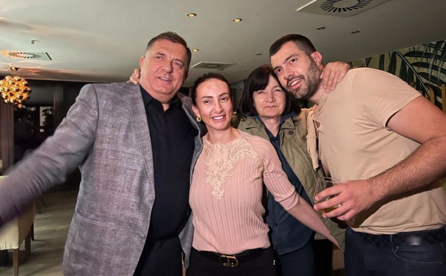 Milorad Dodik s porodicom