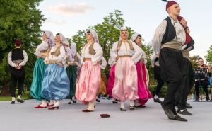 Foto: Velija Hasanbegović, NPS  / Smotra omladinskih folklornih ansambala