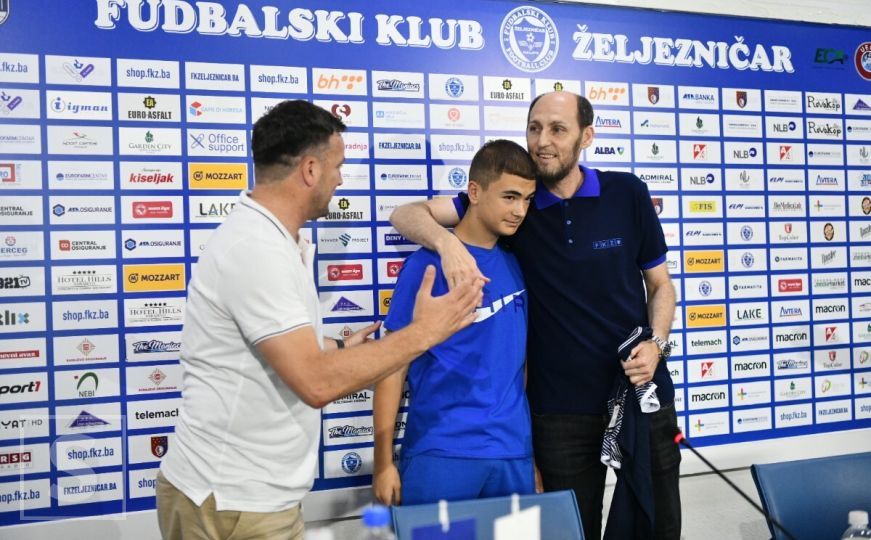 FK Željezničar poklonio dres dječaku