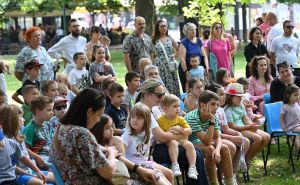 Foto: N. G. / Radiosarajevo.ba / Dječija predstava "Stonoga Goga" izvedena u Velikom parku
