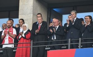 Foto: Anadolija / Turski predsjednik Erdogan sa tribina prati četvrtfinale Turska-Nizozemska