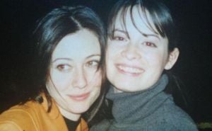 Foto: X.com / Holly Marie Combs i Shannen Doherty