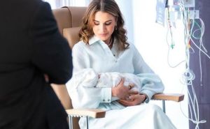 Foto: Instagram / Jordanska kraljica Rania postala baka