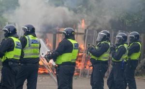 Foto: Anadolija / Ekstremni desničari sukobili se s britanskom policijom