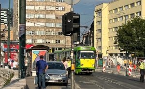 FOTO: Radiosarajevo.ba / Velike gužve nakon saobraćajne nesreće