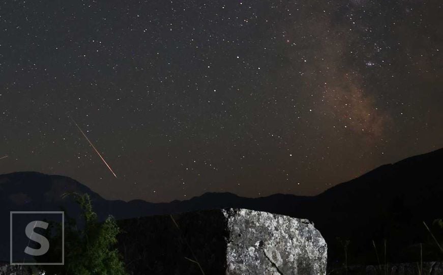 Perseidi na nebu iznad Sarajeva