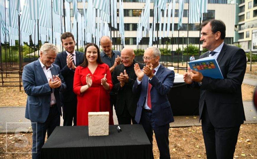 Johann Sattler, Nihad Uk, Benjamina Karić, Hasan Tanović, Enver Hadžiomerspahić, Marco Di Ruzza i Siniša Šešum