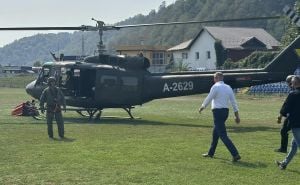 Foto: Ministarstvo odbrane BiH / Zukan Helez posjetio helikoptersku posadu OS BiH i opožareno područje u Maglaju