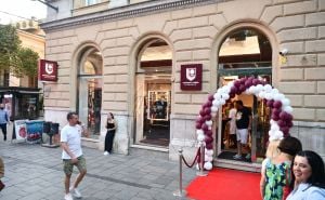 Foto: A. K. / Radiosarajevo.ba / U Ferhadiji otvoren novi fan shop FK Sarajevo