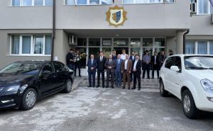 Foto: Vlada KS / MUP Kantona Sarajevo dodijelio četiri vozila MUP-u BPK Goražde