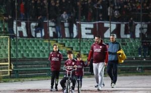 Foto: Dž. K. / Radiosarajevo.ba / Ismail Barlov, Ismail Zulfić i Amel Kapo na stadionu Koševo