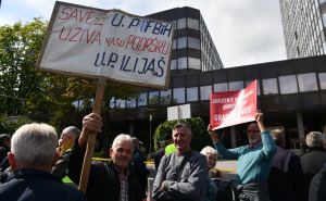 Foto: A.K./Radiosarajevo.ba / Protesti penzionera ispred Vlade FBiH