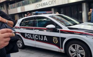 Radiosarajevo.ba / Policija ispred "Aria" centra