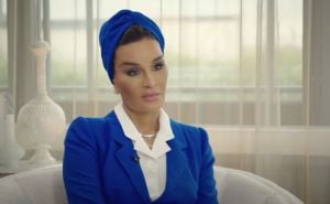 Foto: YouTube/Screenshot / Moza Bint Nasser je najelegantnija kraljica, ali i biznis žena