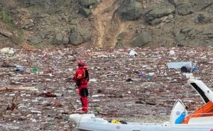 Foto: FUCZ / Pripadnici Civilne zaštite FBiH pretražuju Jablaničko jezero