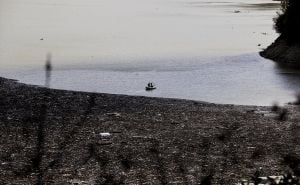 Foto: AA / Smeće u Jablaničkom jezeru