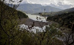 Foto: AA / Smeće u Jablaničkom jezeru