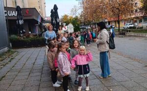 Foto: Pomozi.ba / Djeca se odricala slatkiša kako bi pomogli poplavljena područja