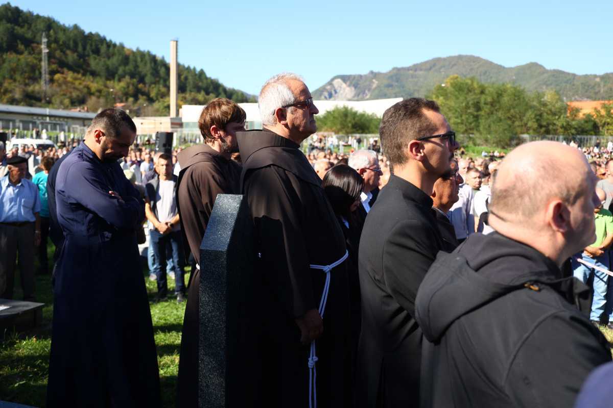 Imami, fratri, paroh i ljudi cijele BiH zajendo u boli i molitvi