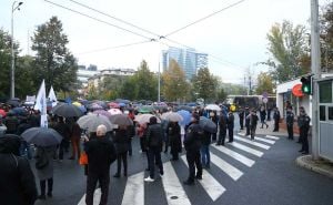 Foto: Dž.K. / Radiosarajevo.ba / Protesti ispred zgrade OHR-a