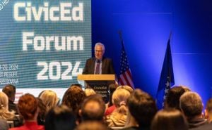 Foto: Ambasada SAD-a u BiH / Michael Murphy na Forumu građanskog obrazovanja – Civiced forum 2024