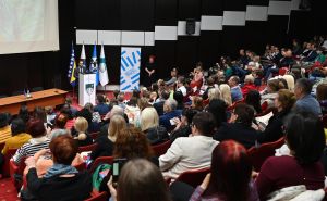 Foto: N.G / Radiosarajevo.ba / U Sarajevu premijerno prikazana emisija 'Odredište Frankofonije: Bosna i Hercegovina'