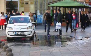 Foto: Dž.K./Radiosarajevo / Hidrant u ulici Maršala Tita