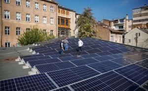 Foto: Općina Stari Grad / Postavljanje fotonaponske elektrane na krovu zgrade Općine Stari Grad Sarajevo