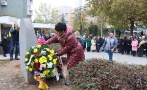 Foto: FENA / Prije 31. godinu u učionici ubijeni su učiteljica Fatima Gunić i troje njenih učenika