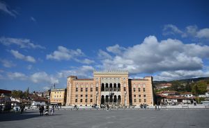 Foto: N.G./Radiosarajevo.ba / Vijećnica kao turistička atrakcija