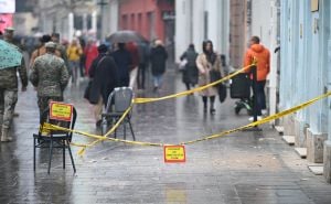 Foto: N.G./Radiosarajevo.ba / Ponovo odroni sa fasada u ulici Ferhadija