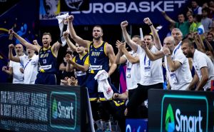 Foto: FIBA / Halilović sa saigračima iz reprezentacije