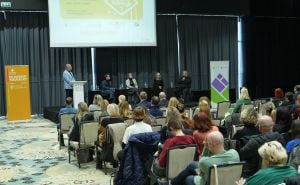 Foto: Udruženje za prevenciju ovisnosti / Završna konferencija - Ko zapravo pobjeđuje