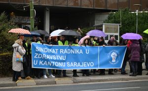 Foto: N. G. / Radiosarajevo.ba / Protest zdravstvenih radnika ispred Vlade FBiH