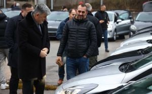 Foto: Dž. K. / Radiosarajevo.ba / Uručeni ključevi automobila za 40 porodica iz poplavljenih područja