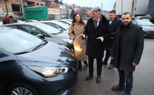 Foto: Dž. K. / Radiosarajevo.ba / Uručeni ključevi automobila za 40 porodica iz poplavljenih područja